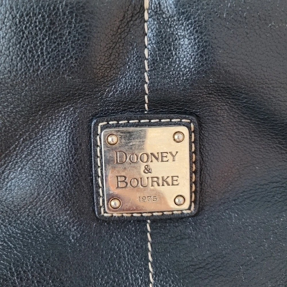 DOONEY & BOURKE Dillen Medium Pocket Sac